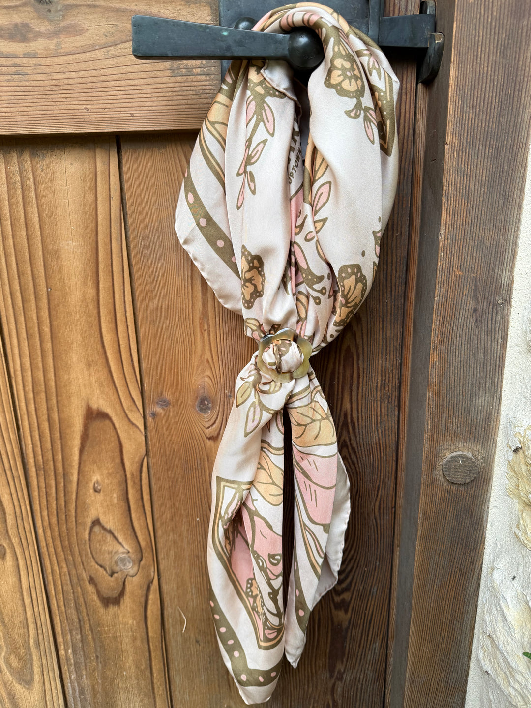 *NEW* Flower Power Horn Scarf Slide